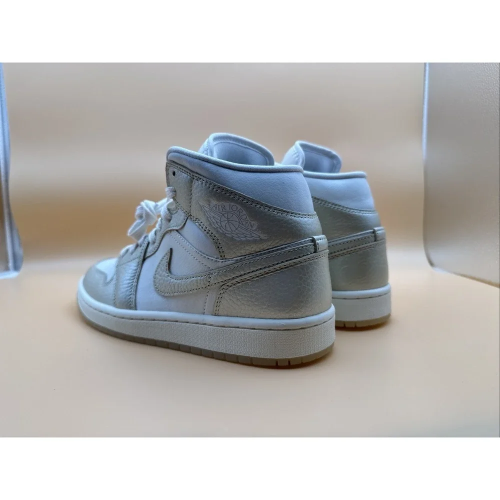 Jordan 1 Mid SE Hoops Gold Pack Sail Pale Ivory Team Gold High Top NIB Size 8